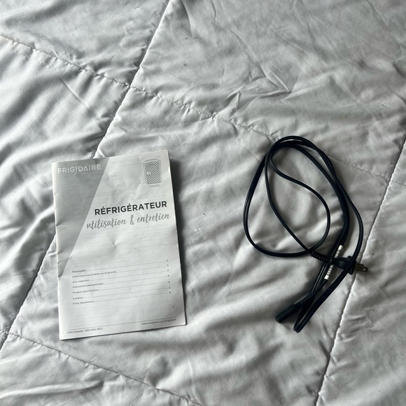 New mini refrigerator by Frigidaire - Picture 12 of 12